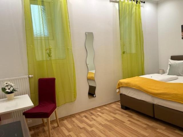 Grand Central Station Apartments I Contactless Check-In เวียนนา ภายนอก รูปภาพ