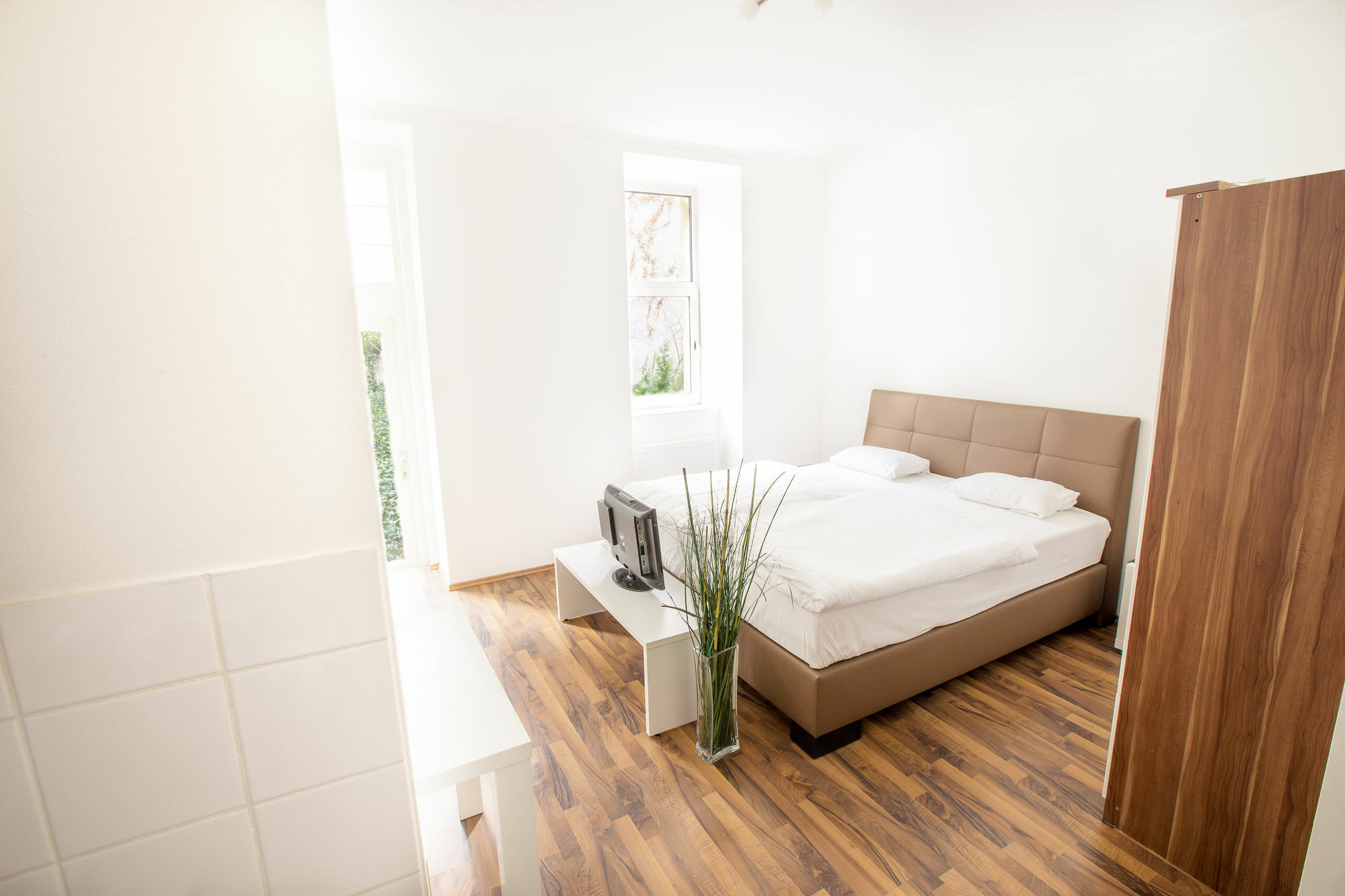 Grand Central Station Apartments I Contactless Check-In เวียนนา ภายนอก รูปภาพ
