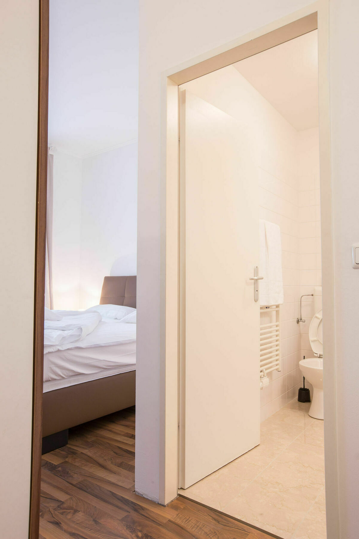 Grand Central Station Apartments I Contactless Check-In เวียนนา ภายนอก รูปภาพ